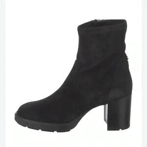 Aquatalia Suede Waterproof  Booties in SIZE US 7.5